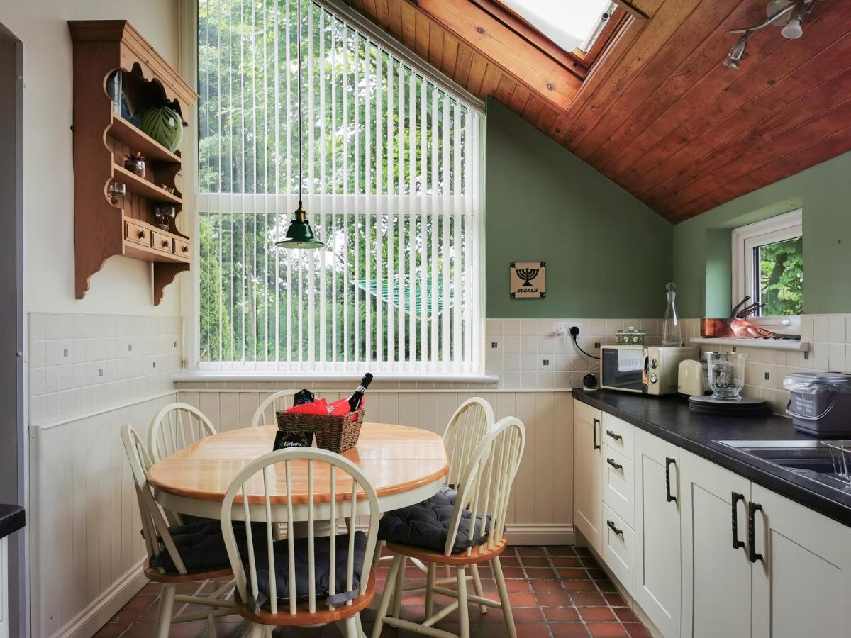 Wellstone Cottages - Jasmine Llanfyrnach Eksteriør bilde