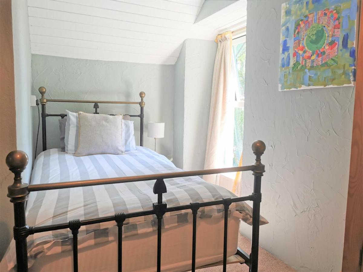 Wellstone Cottages - Jasmine Llanfyrnach Eksteriør bilde